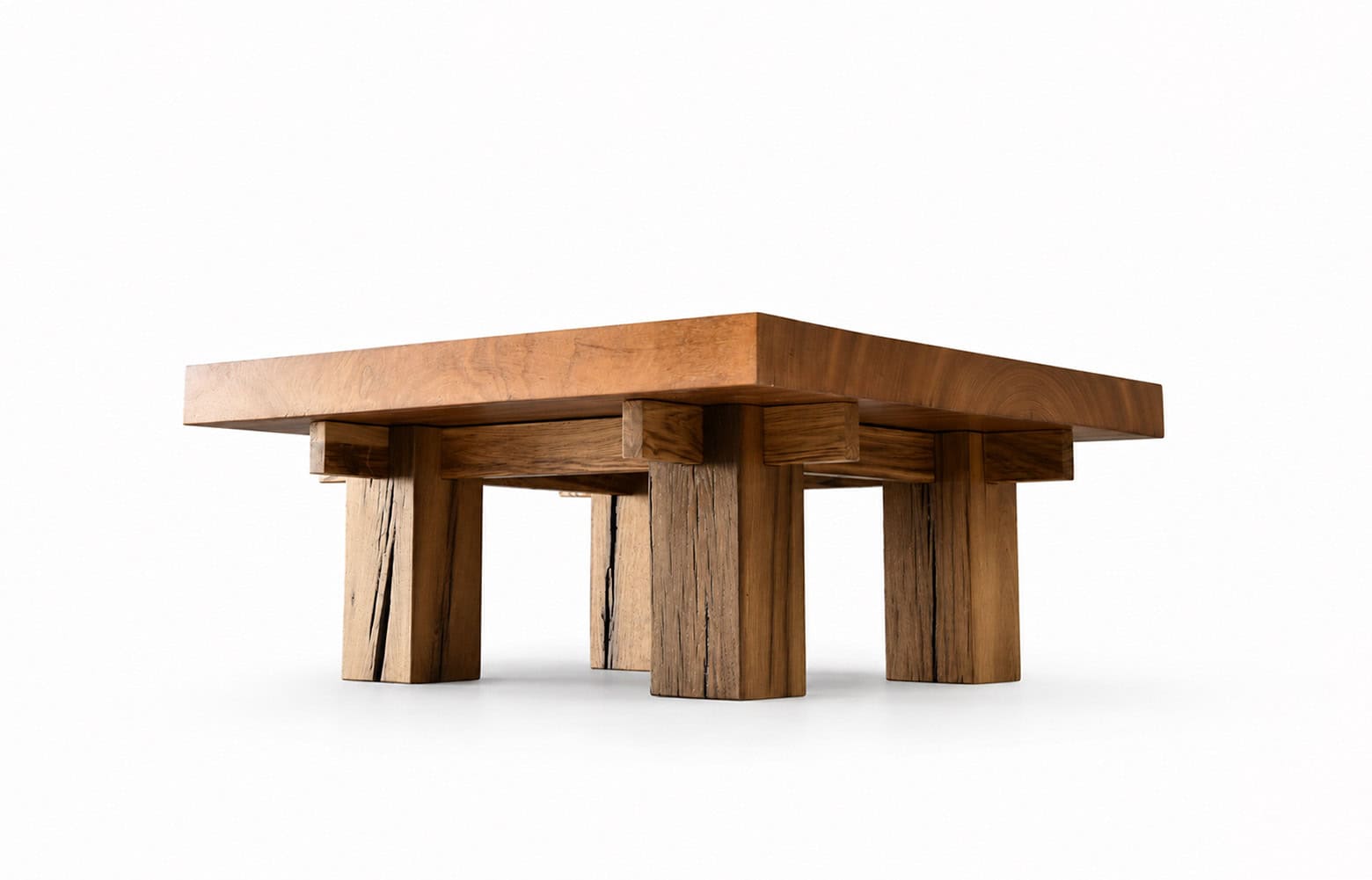 Table basse CENT-SIX en bois naturel, design minimaliste, idéale pour salon moderne, fabriquée par Thomas Coup La Fronde.