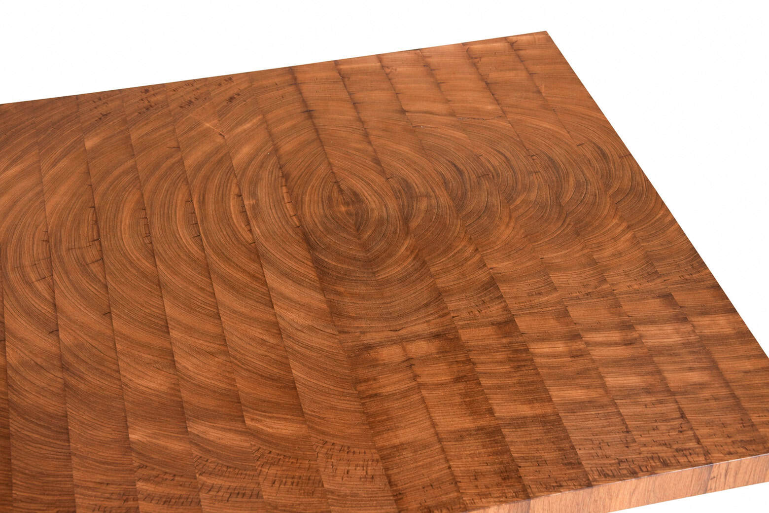Table basse ECHO en bois massif avec finition naturelle, design moderne et élégance pour salon contemporain.