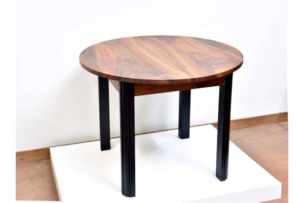 Thomas Coup la fronde - BOOKMATCH Table ronde en noyer 008