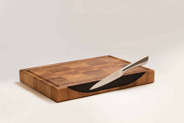 planche à découper en bois de bout avec un support pour couteau de chef cuisinier professionnel