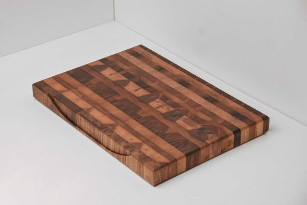 Thomas-Coup-la-fronde-planche-billot-noyer-support-couteau-08