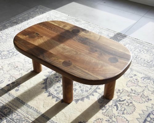 Thomas Coup la fronde - upcycling meuble table basse noyer galet