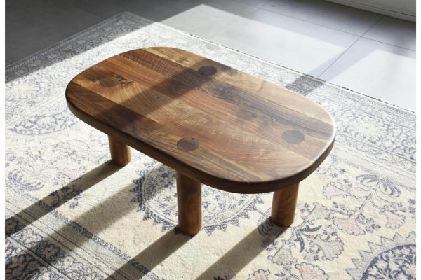 Thomas Coup la fronde - upcycling meuble table basse noyer galet